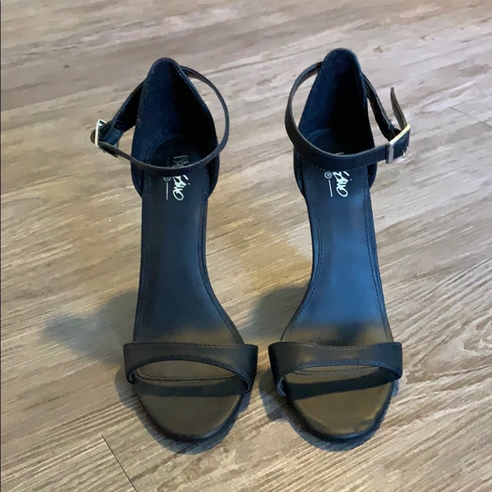 NWT Black 4 Inch Heels